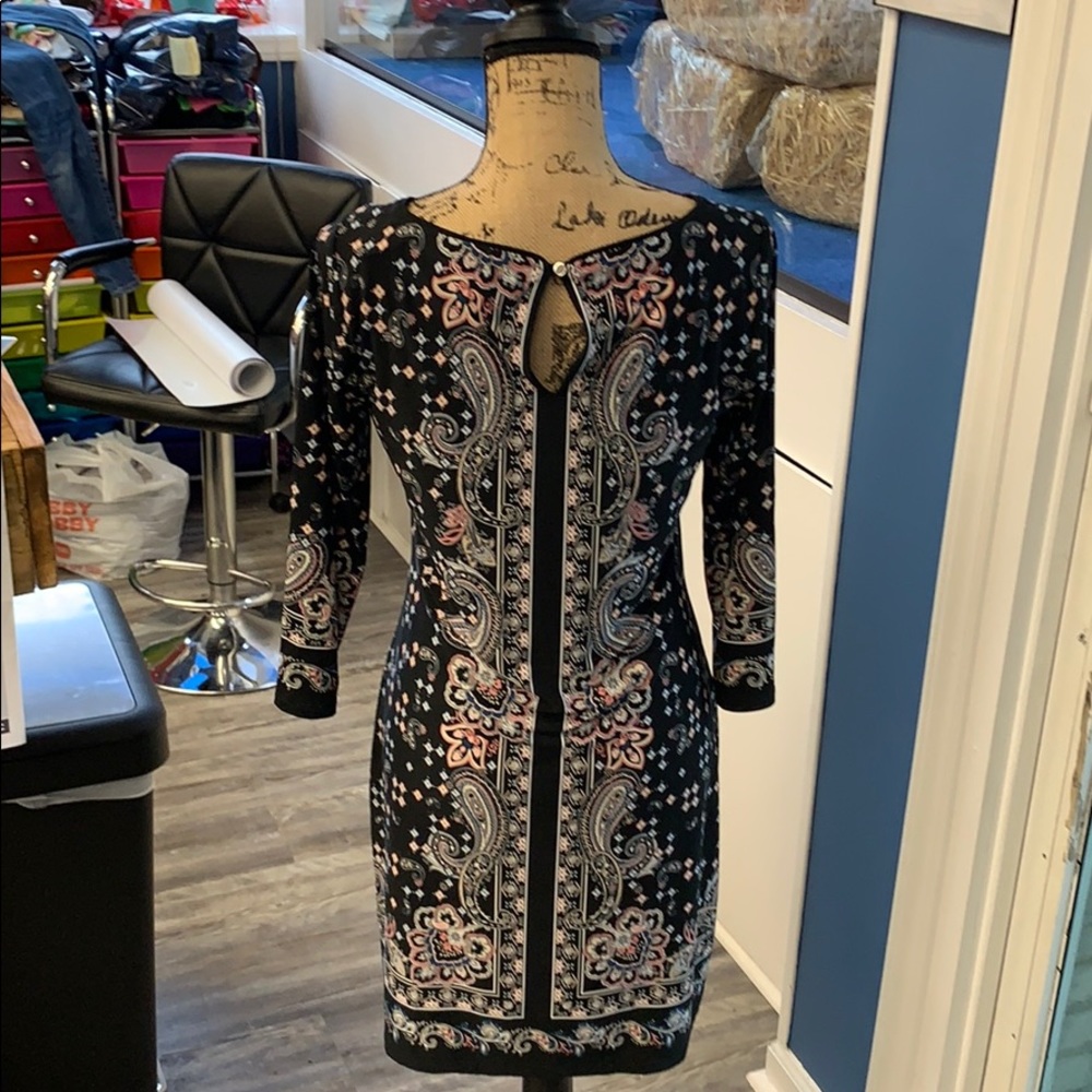 Dress - Picture 3 of 3